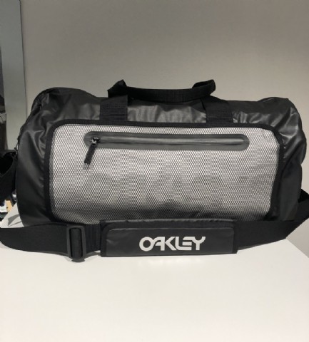 Oakley 90's Big Duffle Bag / Blackout